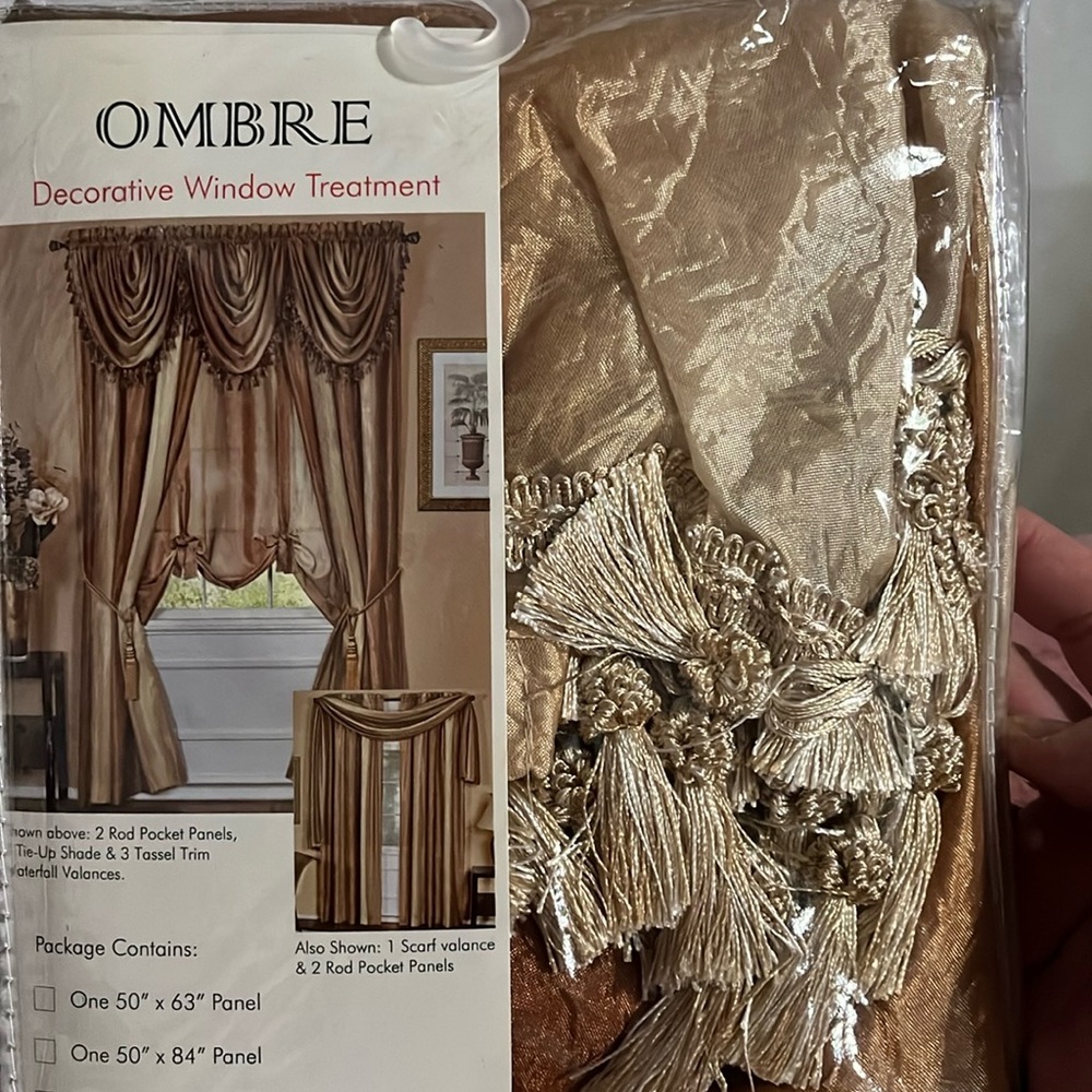 Ombré valances 4 pair beautiful with tassels new in package waterfall valances